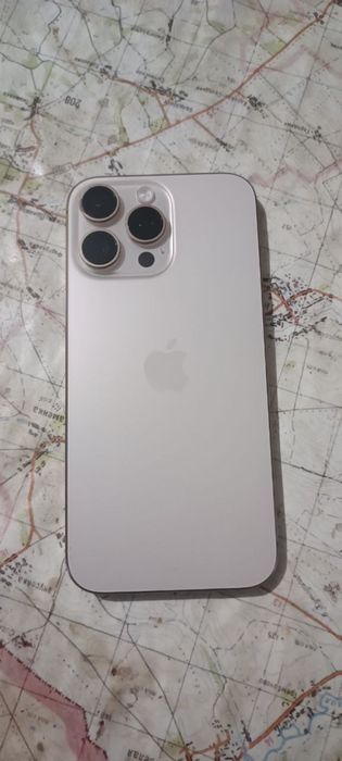 Продам айфон 16 про макс на 512 гб