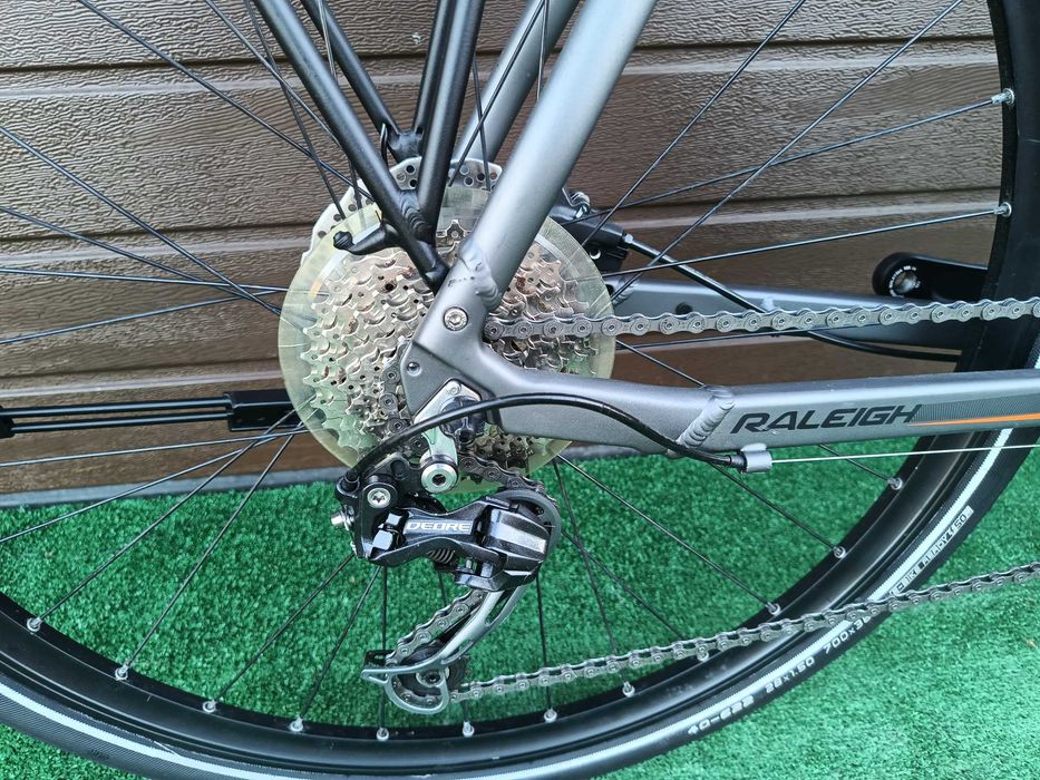Rower 28" Raleigh 3x9 Alivio/Deore Hollowtech Hydraulika Dynamo Amortyzator Blokada Duża Rama