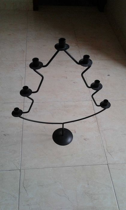 Árvore de Natal para colocar velas em ferro e com velas incluídas