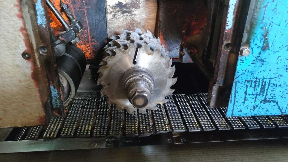 Wielopiła gąsienicowa TOS Svitavy PKSN20