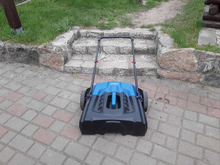 Zamiatarka Do Liści kostki Scheppach Trike-S 3 Szczotki 650 mm