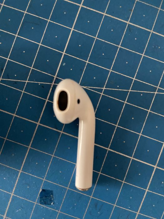 Навушник лівий Airpods з кейсом