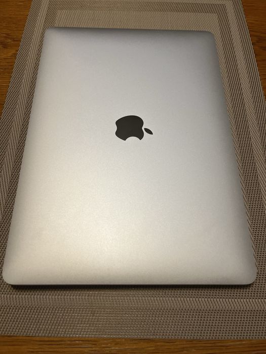 Macbook air M1 8GB uszkodzony