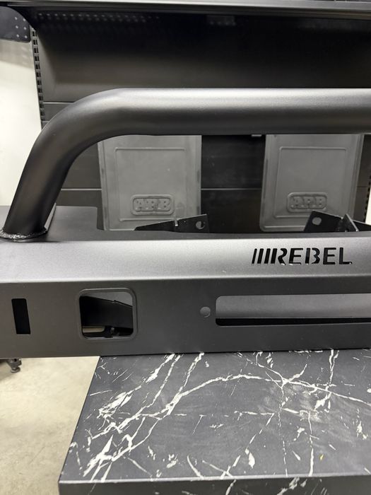 Передній бампер Jeep Wrangler JK JL JT