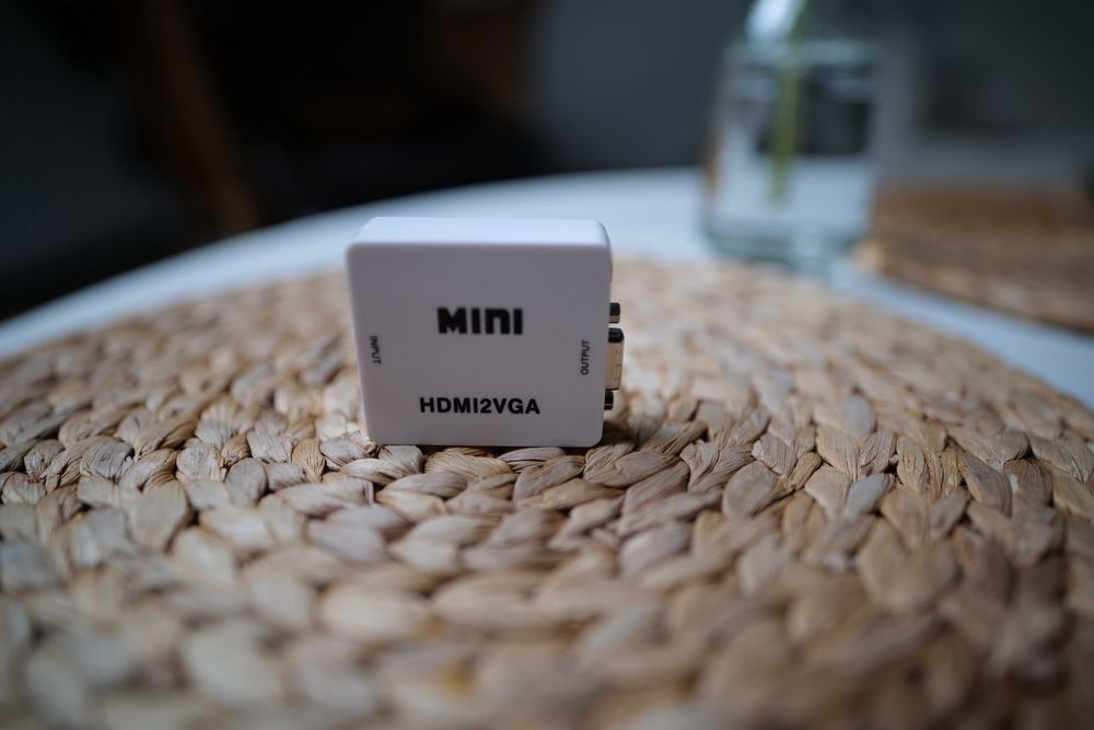 Sprzedam mini konwerter HDMI → VGA.