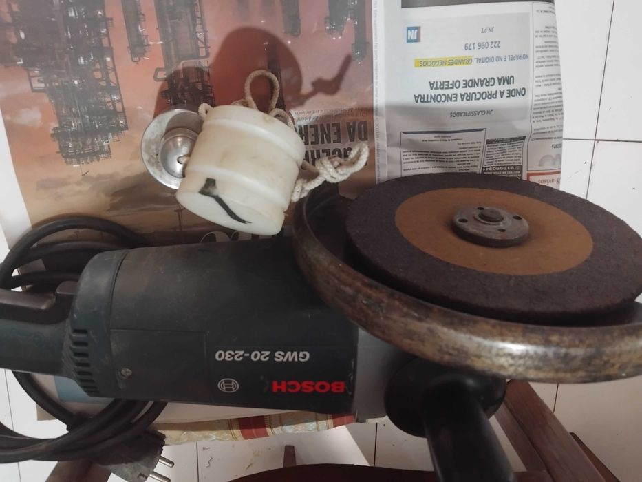 Rebarbadora profissional Bosch GWS 20-230