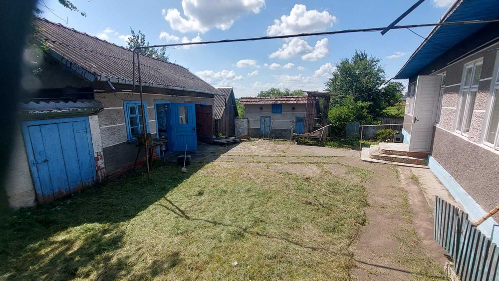 Пропонуємо до продажу будинок у затишному селі Борівці на вулиці Шевченка 6.