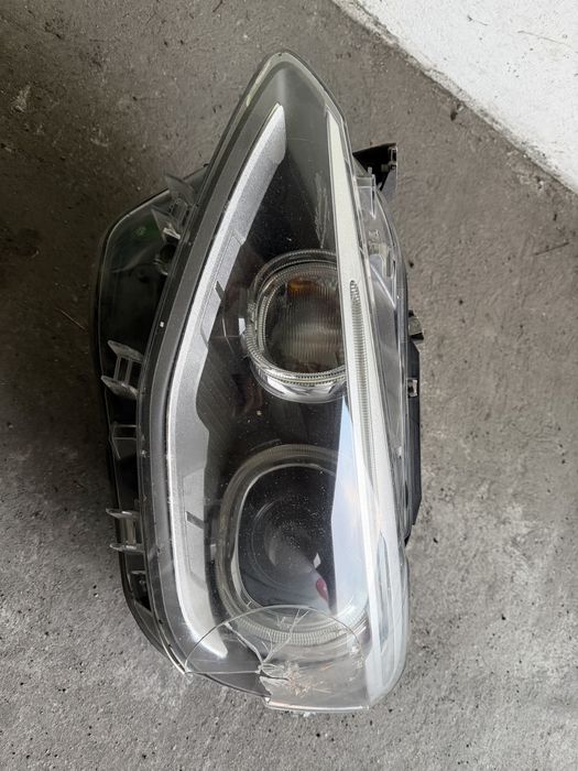 Reflektor przód lewy BMW 1 F20 z logo BMW Xenon Ksenon