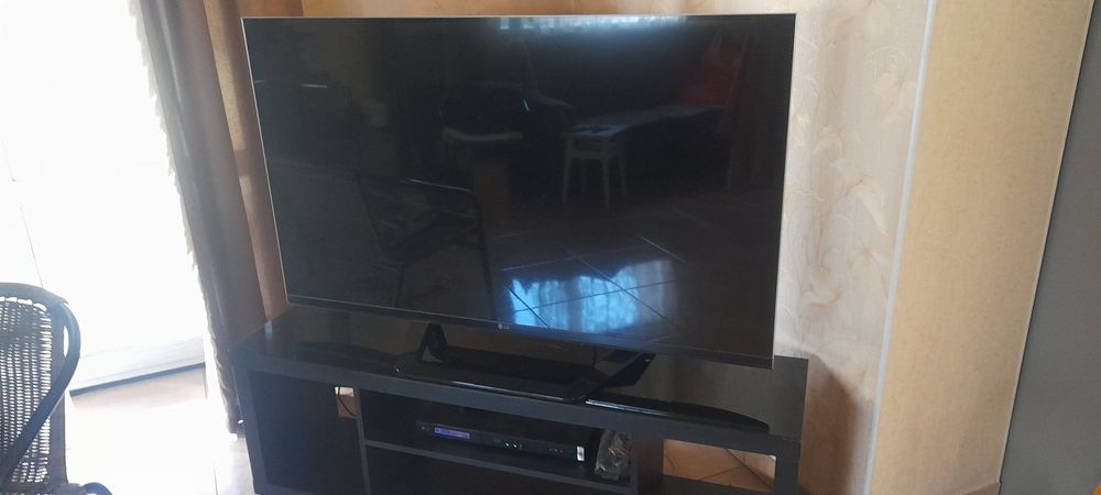 Телевизор LG 55LM66OT( 3D , Smart tv и тд.)