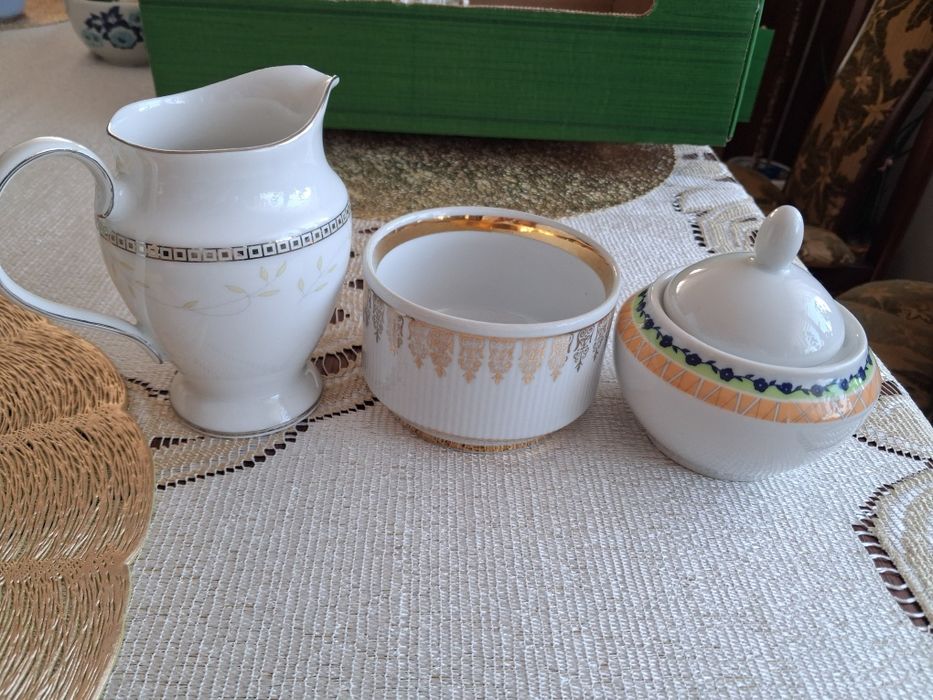 Cukiernice i mlecznik porcelana chodzież wintage