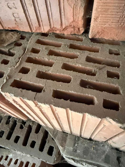 cegła, bloczki, pustaki