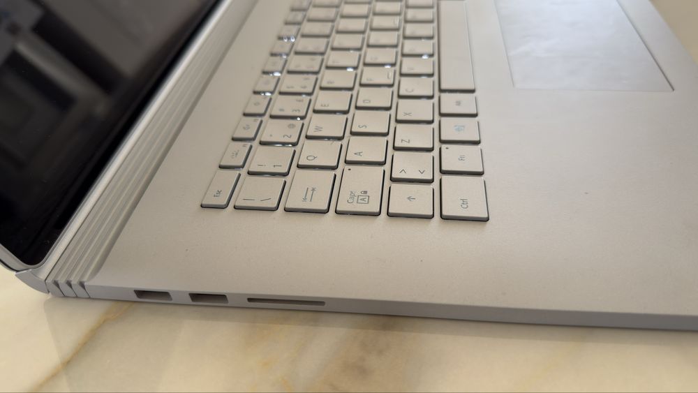 Microsoft Surface Book 3 – Excelente estado! (790€)