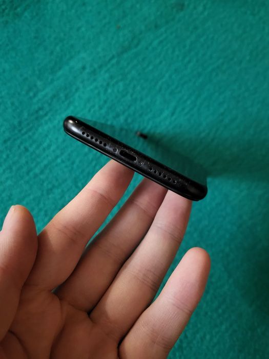 iPhone XR 128 ГБ Neverlock