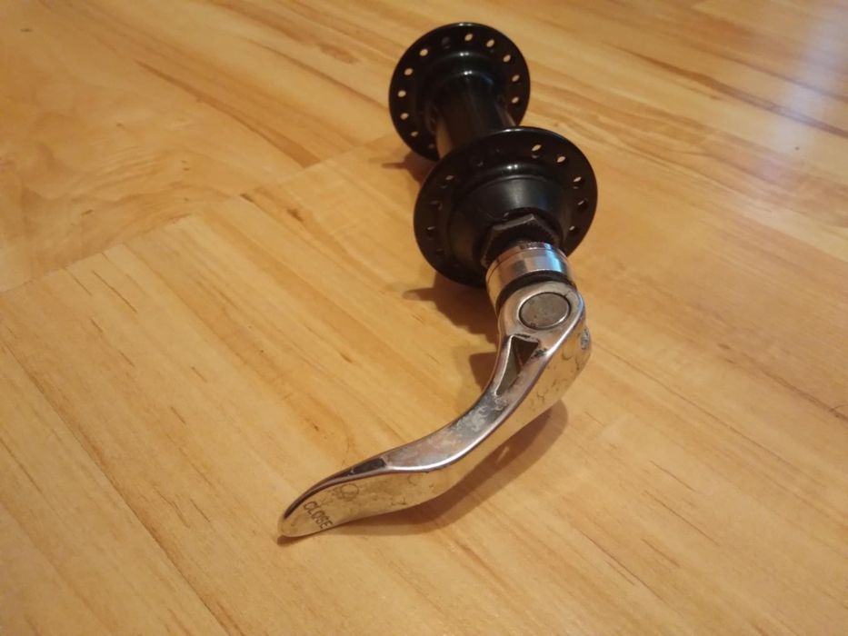 Przednia piasta Scott.