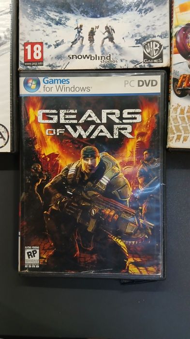 Диски с играми для Windows.