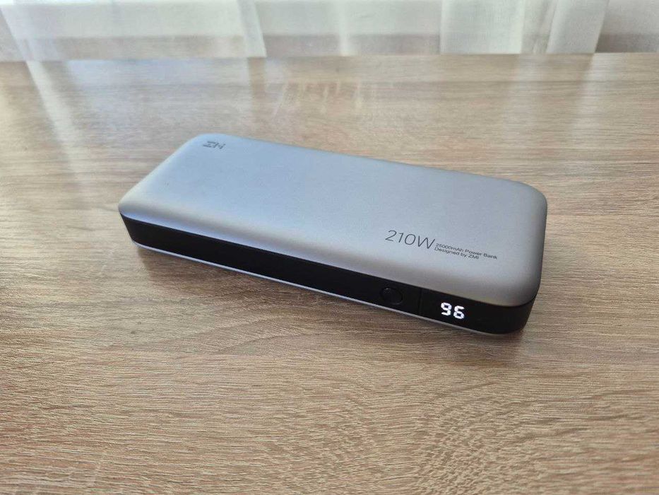 Power Bank ZMI 25000 mAh No20 210W + кабелі, ідельний стан. Повербанк