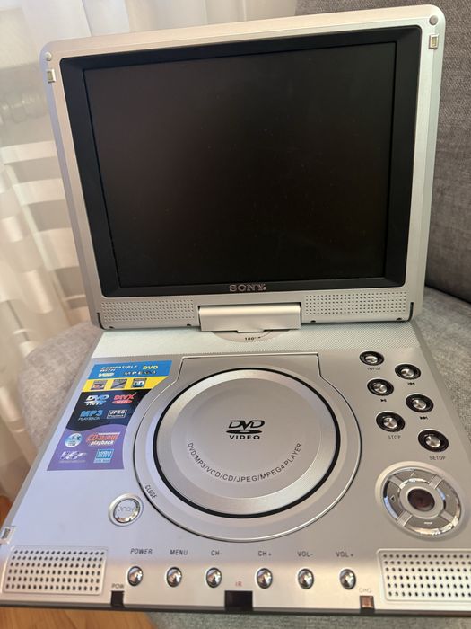 DVD  LCD TV  плеер универсальный переносной