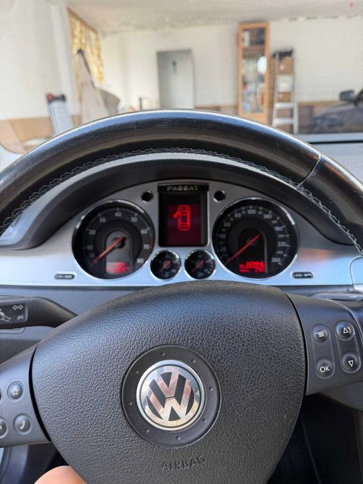 Volkswagen Passat 2006 com 226000 km. Muito estimado.