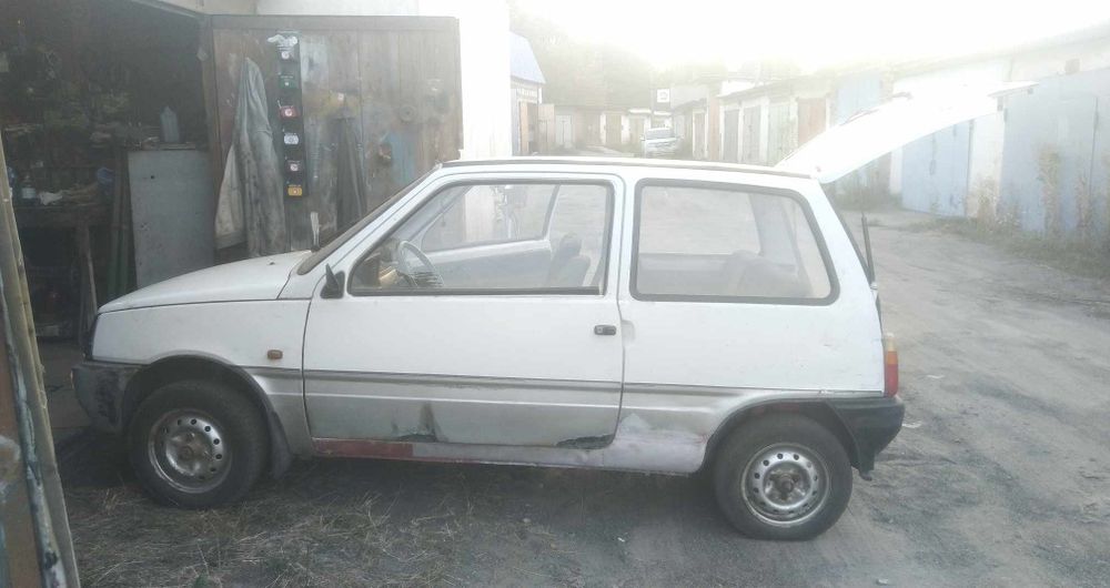 Автомобіль ВАЗ ОКА 1111