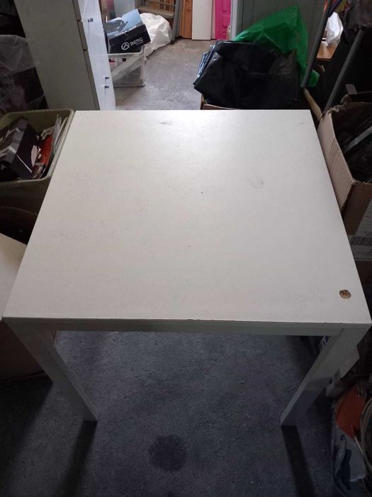 Mesa Branca do Ikea