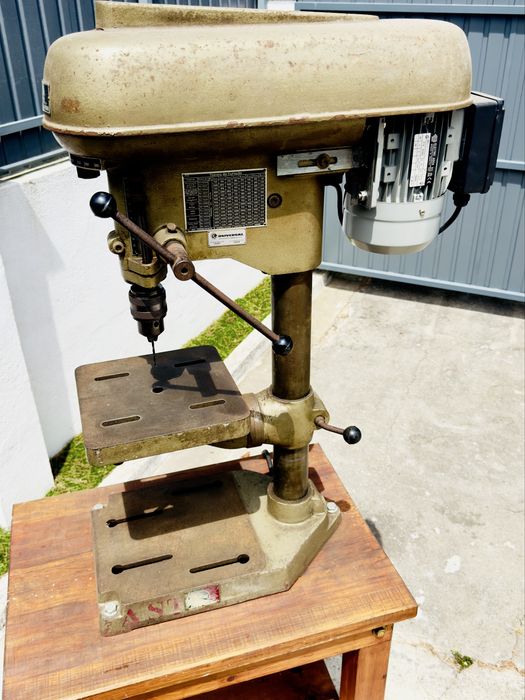 Coluna de Furação Industrial EFI com bancada Retro / Vintage