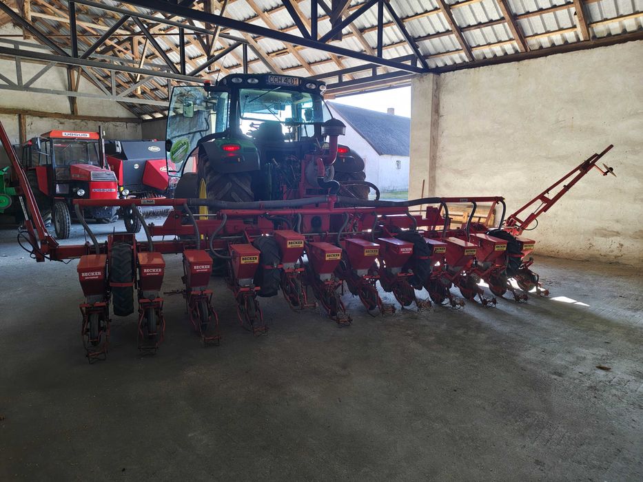 siewnik do buraków 12 rzędowy Becker zadbany