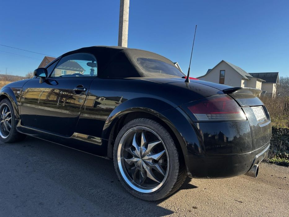 Audi tt автомобіль