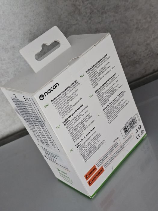 Xbox - akumulatorki do padów z ładowarką firmy NACON