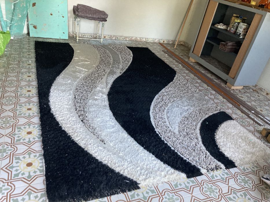 Tapete de sala em bom estado