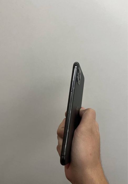Продам iPhone 11 Pro Max