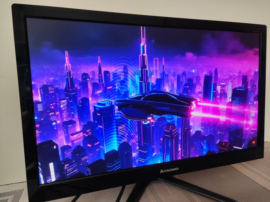 Монітор Lenovo 23 дюйми з вбудованим колонками!