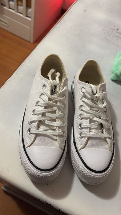 Vendo All Star plataforma pretos e brancos