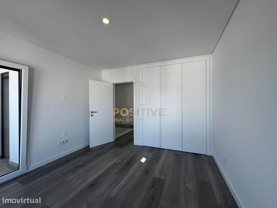 Moradia T4 em Vale de Milhaços | Espaço, luz natural |  A33 e A2 | A 2