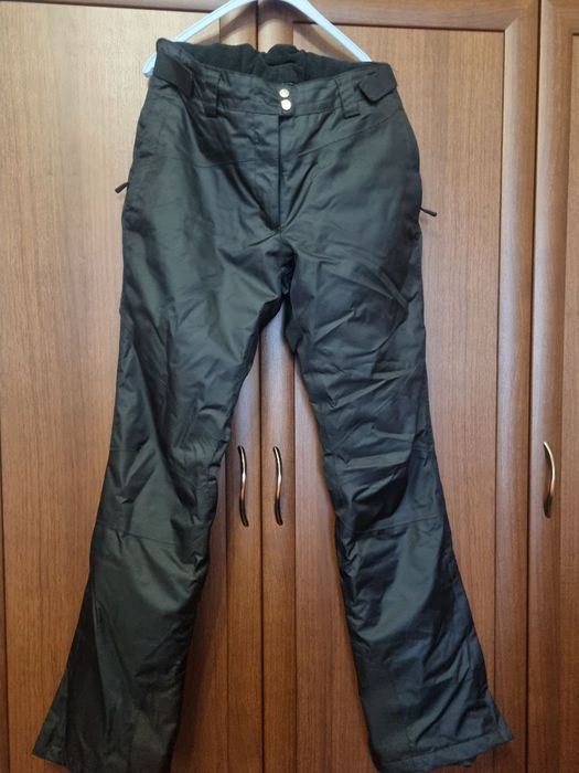 Женские лыжные брюки размер 46
В идеальном состоянии