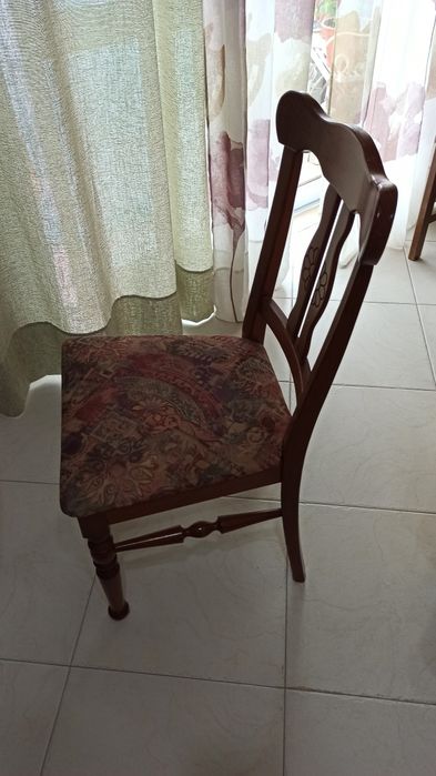 Mesa sala de jantar com oferta de 4 cadeiras