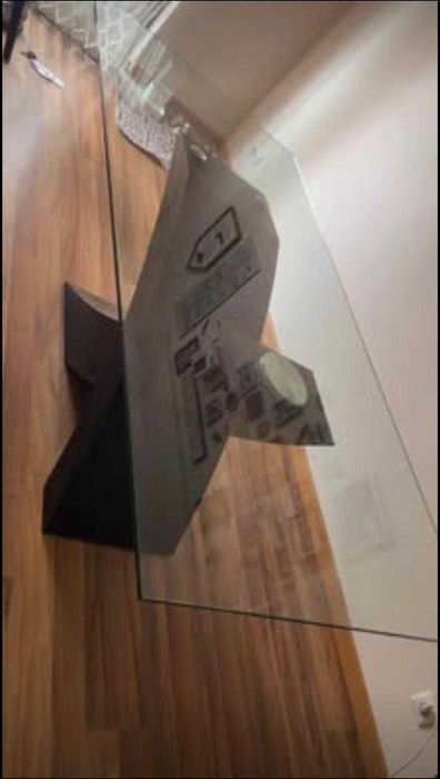 Mesa de Sala de Jantar com tampo de vidro
