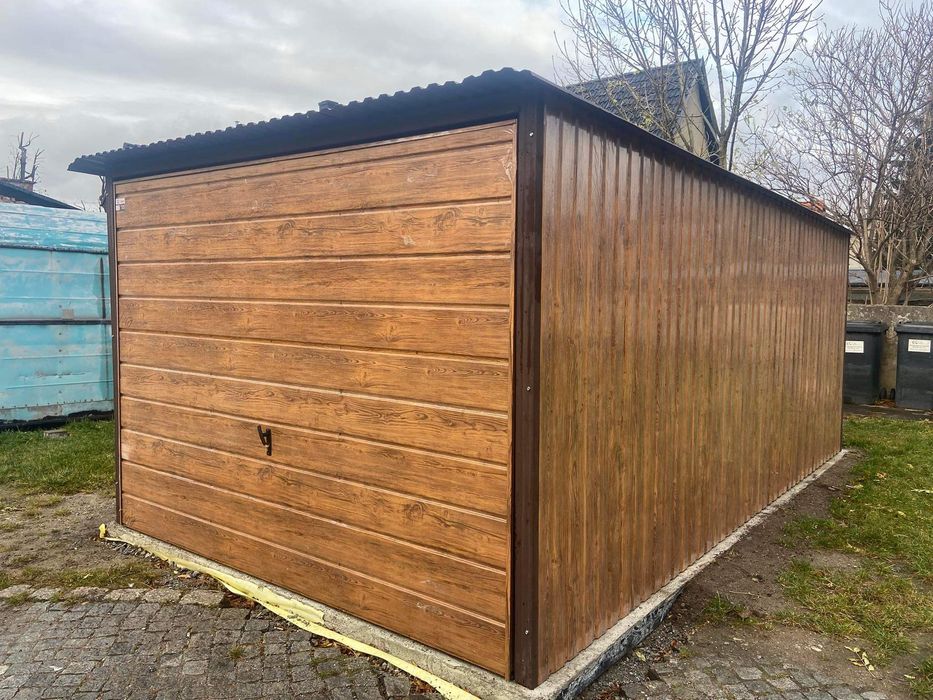 Garaż blaszany 3.5x6 nowoczesny drewnopodobny