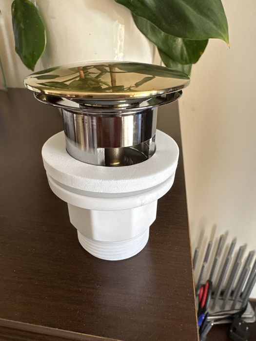 Klik klak  korek umywalkowy złoty