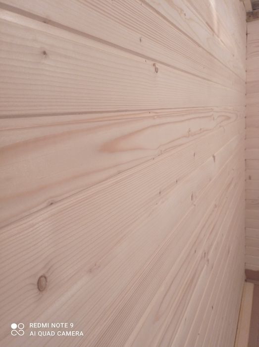 Дерев'яна вагонка та комплектуючі.