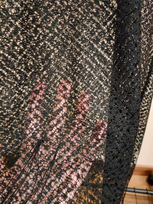 Ажурна футболка, туніка із бахромою