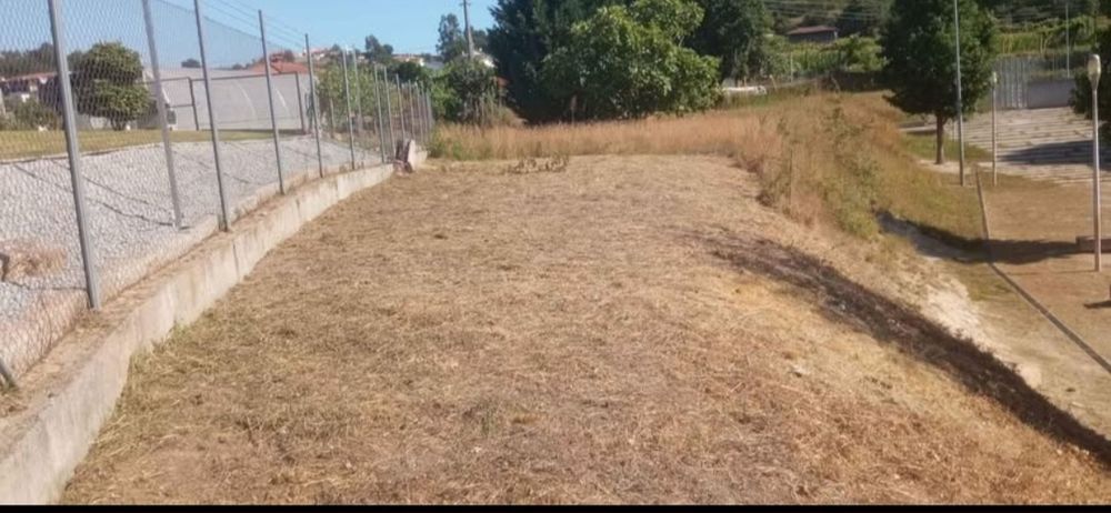 Limpezas de  terrenos.