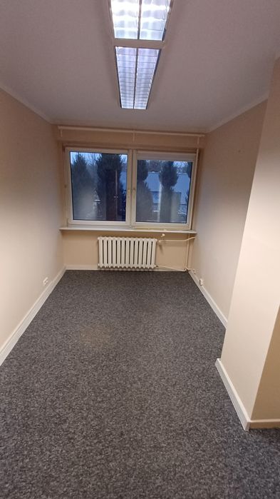 Pokój w biurowcu 12 m2 w centrum