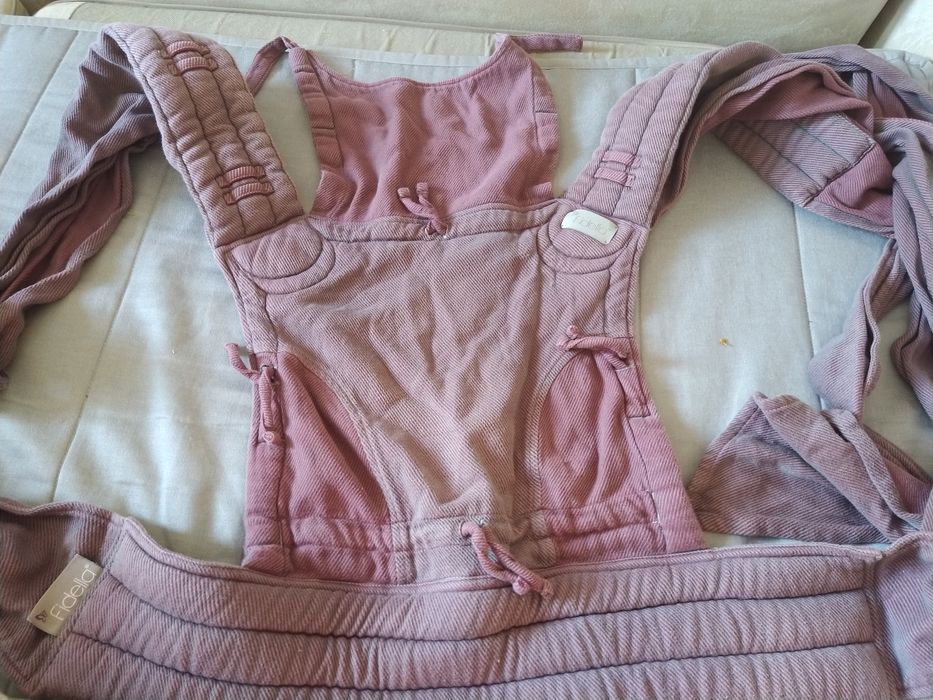 Babywearing - Fidella Fly Tai -Mei Tai Baby