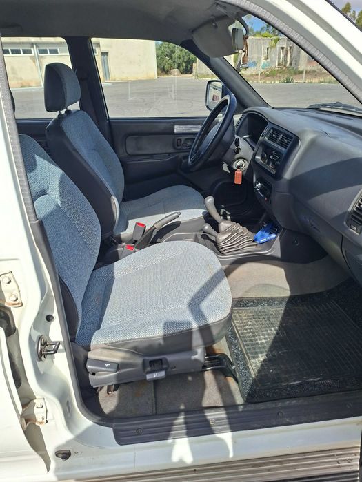 Mitsubishi L200 4x4 cabine extra, 1999,com revisão feita Peneus a meio uso — photo 2