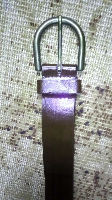 З  шкіри продам  чоловічий ремінь.