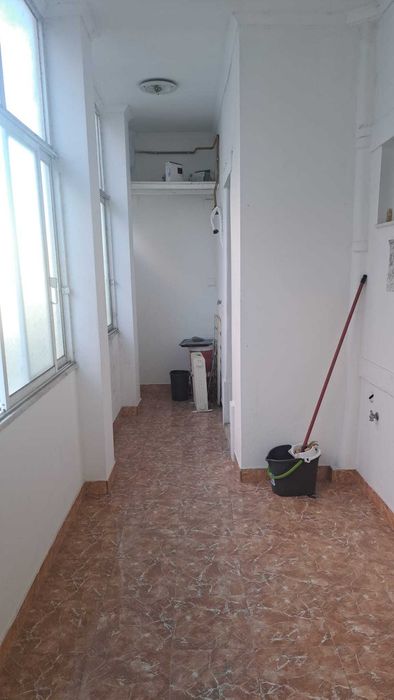 Apartamento T2 - Santa Engrácia - 95 m2, 3º andar