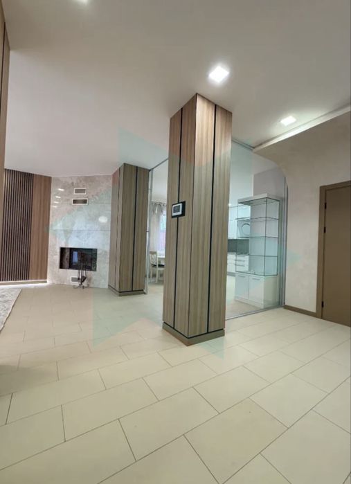 Пропонується в оренду будинок 200 м²