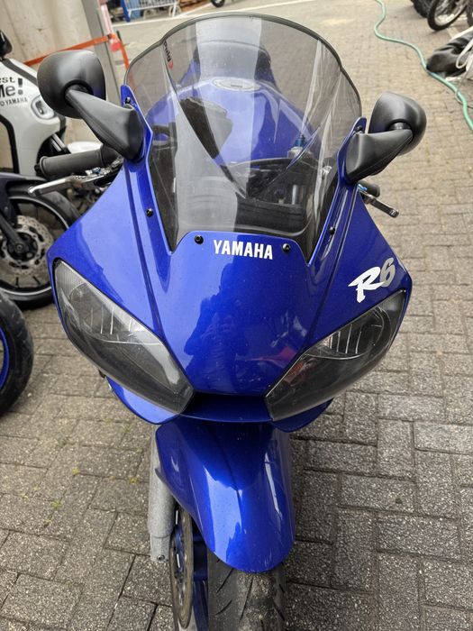 Yamaha YZF-R6 600cc 2000 | 35.000 km | Pneus novos | Precisa reparação