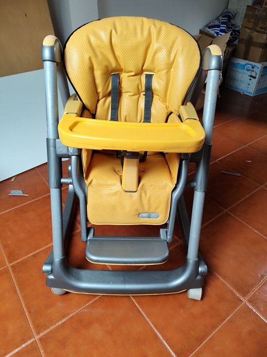 Cadeira de jantar para bebé fixa e móvel