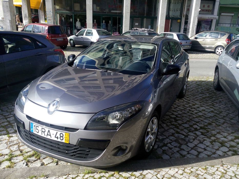 Renault Mégane 1.5 dCi 2011 – Cinza – 225.000 km – Estimado